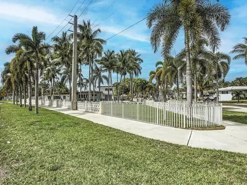 4100 N Circle Dr, Hollywood, FL 33021 photo 33