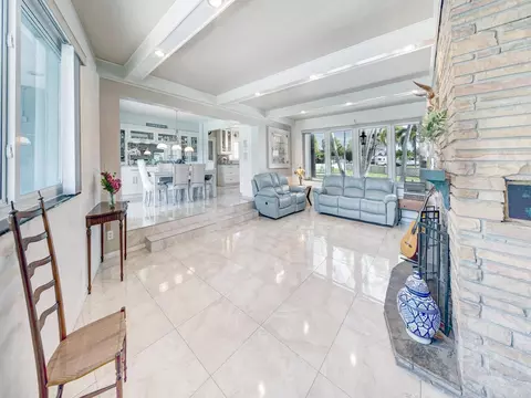 4100 N Circle Dr, Hollywood, FL 33021 photo 2