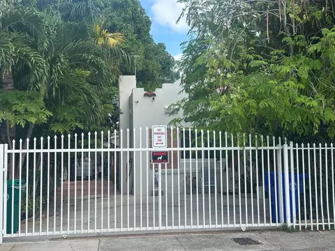 675 NW 34th St, Miami, FL 33127