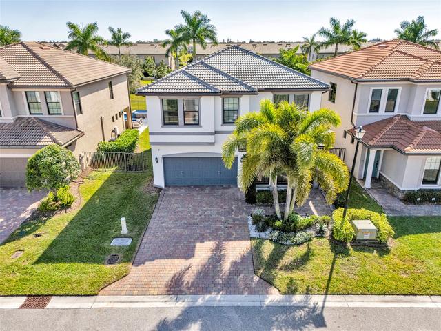 8245 Hanoverian Dr, Wellington, FL 33467