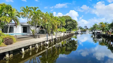 900 SE 10th St, Pompano Beach, FL 33060