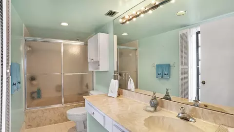 2202 S Cypress Bend Dr #808, Pompano Beach, FL 33069 photo 16