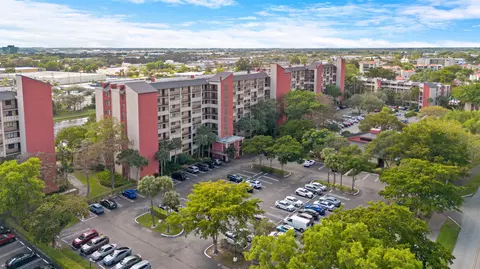 2202 S Cypress Bend Dr #808, Pompano Beach, FL 33069 photo 23