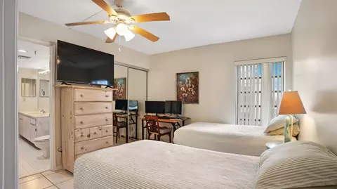 2202 S Cypress Bend Dr #808, Pompano Beach, FL 33069 photo 11