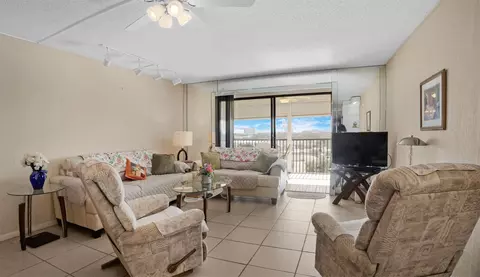 2202 S Cypress Bend Dr #808, Pompano Beach, FL 33069 photo 5
