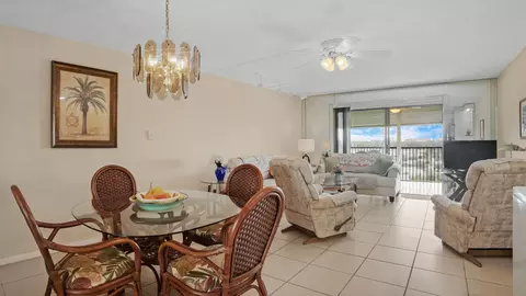 2202 S Cypress Bend Dr #808, Pompano Beach, FL 33069 photo 7