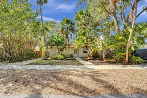205 NE 17th Ave, Fort Lauderdale, FL 33301