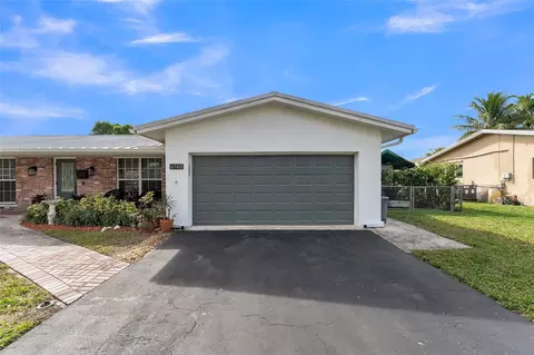 6740 SW 11th St, Plantation, FL 33317