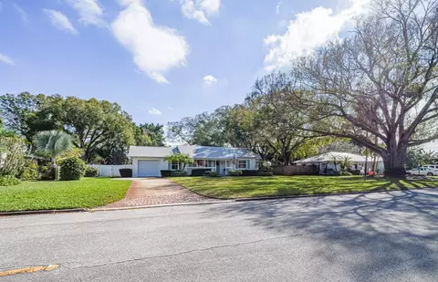 2180 Seville Ave, Vero Beach, FL 32960