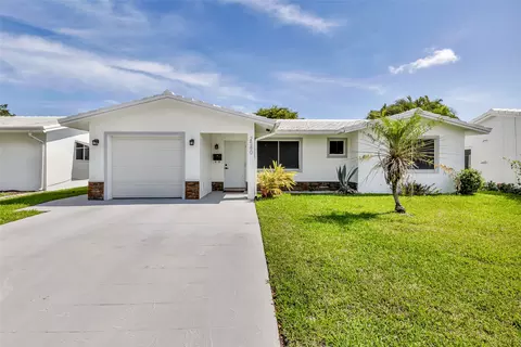 2580 NW 2nd Dr, Pompano Beach, FL 33064