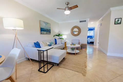 2541 NE 11th St #114, Pompano Beach, FL 33062