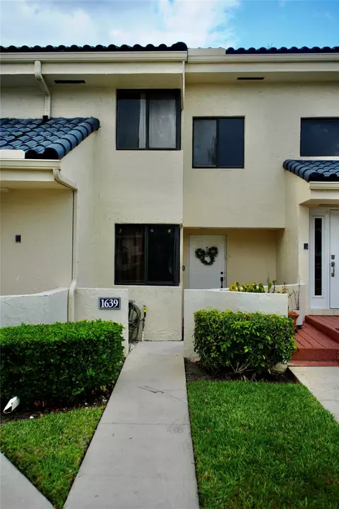 1639 NW 81st Way #1638, Plantation, FL 33322