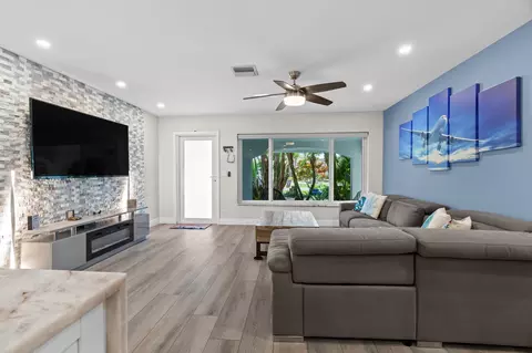 269 SE 3rd Ave, Pompano Beach, FL 33060 photo 31