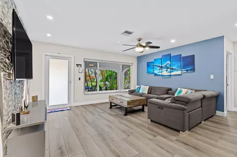 269 SE 3rd Ave, Pompano Beach, FL 33060 photo 7
