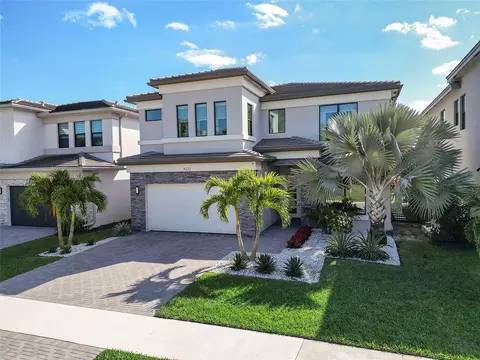 8232 Wildwood Lakes Dr, Boca Raton, FL 33496