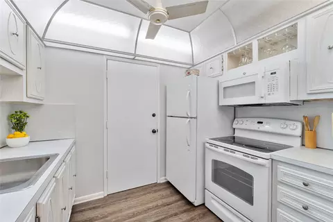 101 E Mcnab Rd #425, Pompano Beach, FL 33060 photo 7