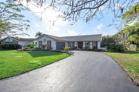 1668 NW 104th Ave, Coral Springs, FL 33071