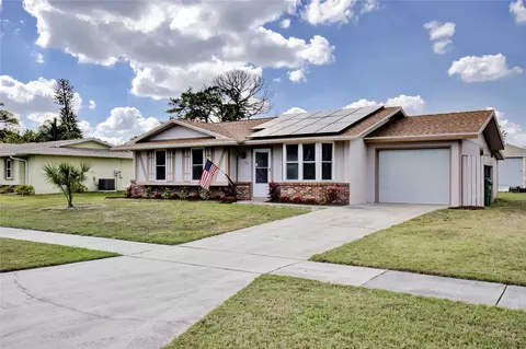 714 SW Ravenswood Ln, Port Saint Lucie, FL 34983