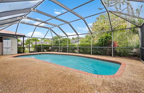 8897 NW 3rd Ct, Coral Springs, FL 33071 photo 2