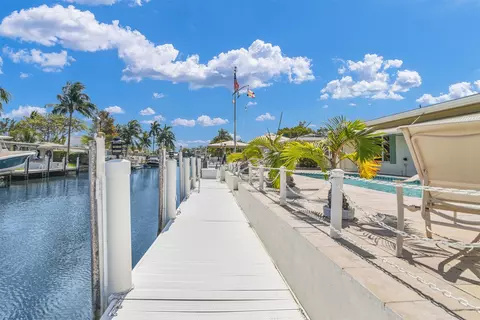 818 Argonaut Isle, Dania Beach, FL 33004 photo 7