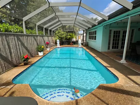 2400 NW 82nd Ave, Pembroke Pines, FL 33024