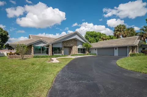 9909 NW 14th Ct, Coral Springs, FL 33071