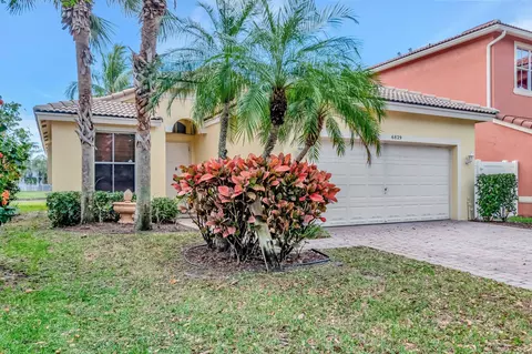 6829 Carolyn Way, Greenacres, FL 33463