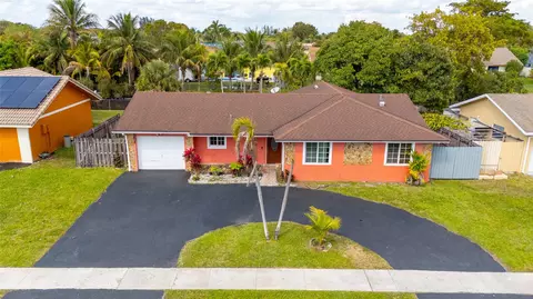 8551 NW 50th St, Lauderhill, FL 33351