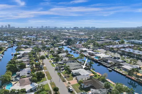 110 SE 13th St, Pompano Beach, FL 33060