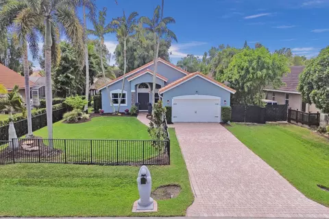 11420 NW 26th St, Plantation, FL 33323