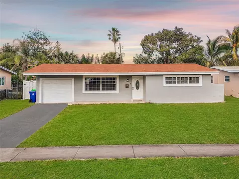 6421 NW 30th St, Sunrise, FL 33313