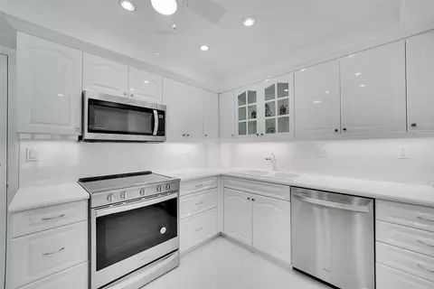 3750 Galt Ocean Dr #309, Fort Lauderdale, FL 33308