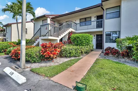 7650 Tahiti Ln #102, Greenacres, FL 33467