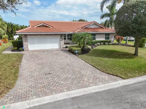 5601 NW 88th Ter, Coral Springs, FL 33067