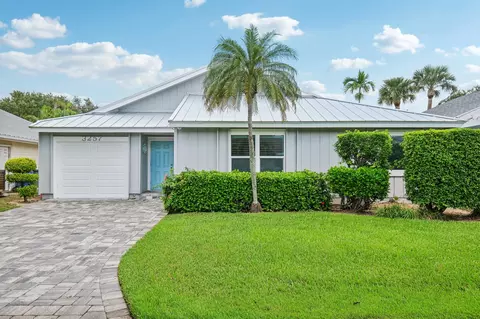 3257 NE Catamaran Ter, Jensen Beach, FL 34957