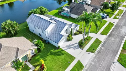 9671 Pine Mill Ct, Wellington, FL 33467