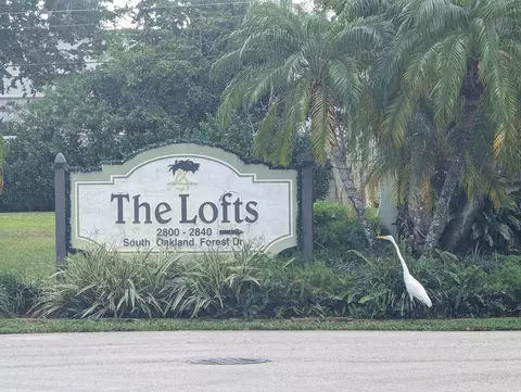 2840 S Oakland Forest Dr #2704, Oakland Park, FL 33309