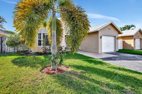 4451 NW 99th Ter, Sunrise, FL 33351