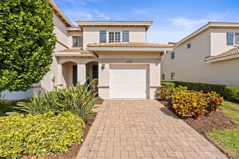 1113 Vermilion Dr, Lake Worth, FL 33461