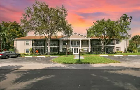 9101 Jacaranda Ln #101, Plantation, FL 33324