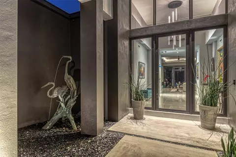 400 NE 22 St, Wilton Manors, FL 33305