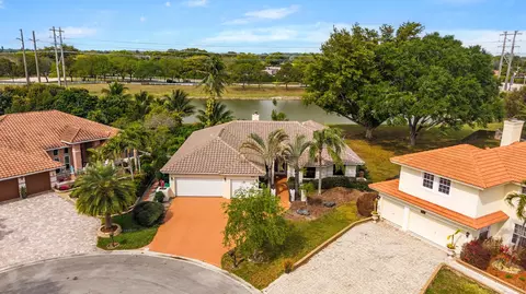 6797 NW 44th Ct, Coral Springs, FL 33067