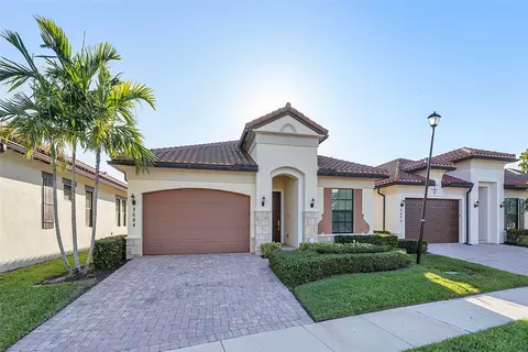 8684 E Baypoint Cir, Parkland, FL 33076