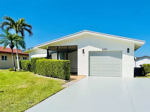 6201 Stanley Ln, Delray Beach, FL 33484