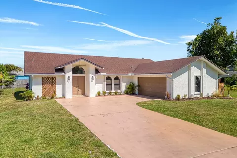 2451 SE Shell, Port Saint Lucie, FL 34952