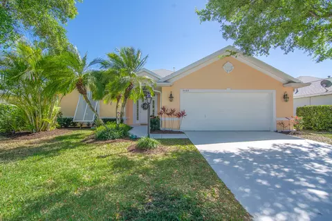 5425 SW Temple Ter, Vero Beach, FL 32968