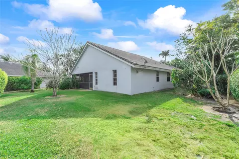 5486 Pine Ln, Coral Springs, FL 33067 photo 15