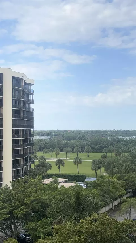 2425 Presidential Way #705, West Palm Beach, FL 33401