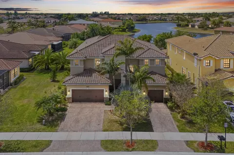 10130 Edgewater Ct, Parkland, FL 33076