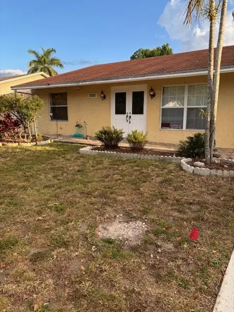 5732 Mels Way, Greenacres, FL 33463